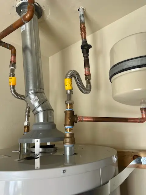 Water heater installation and plumbing repair in New Territory